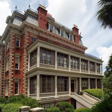 Wentworth Mansion Hotel